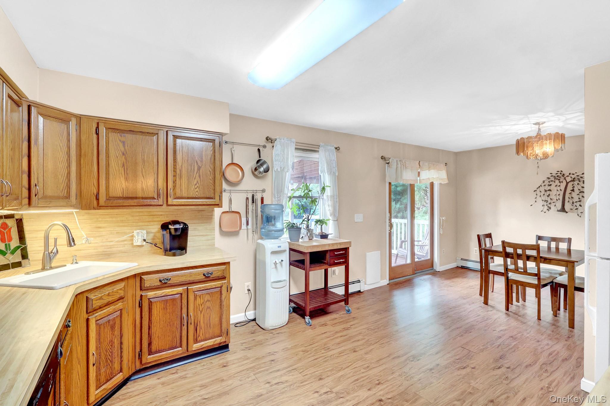 208 Raider Street — photo 11