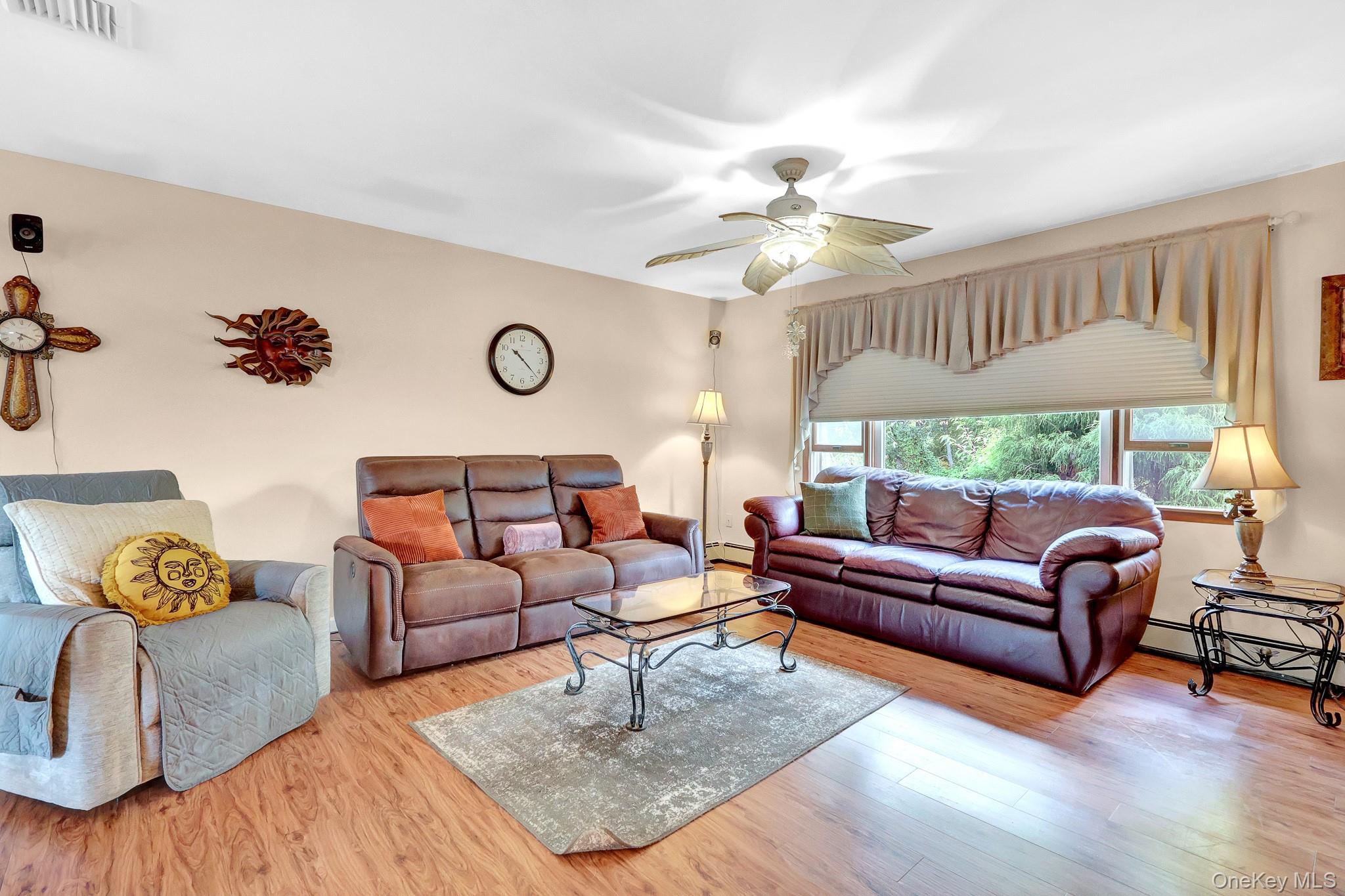 208 Raider Street — photo 4