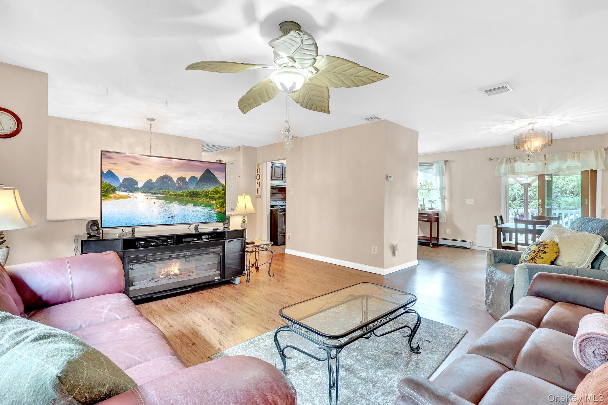 208 Raider Street — photo 6