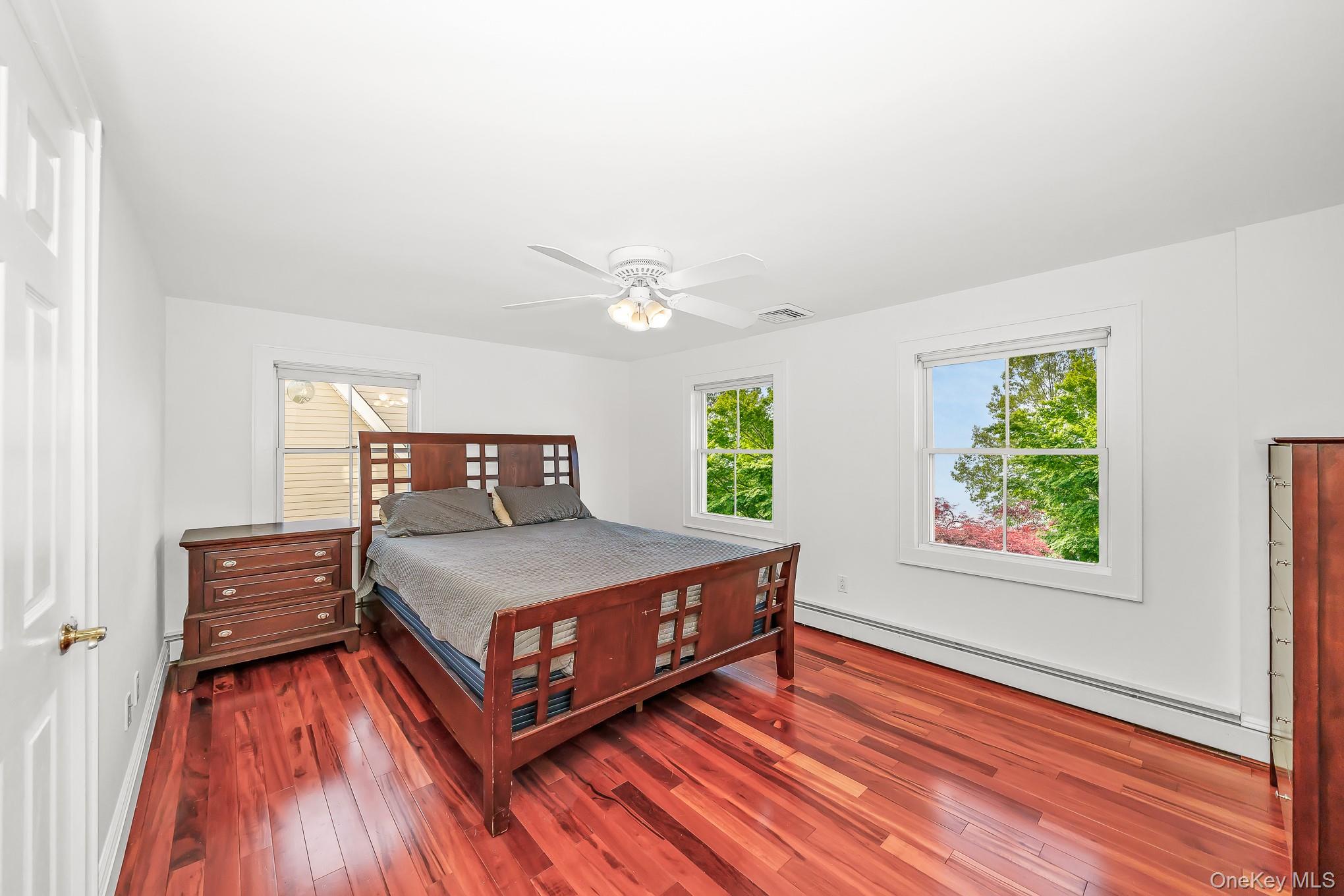 209 Claxton Avenue — photo 18