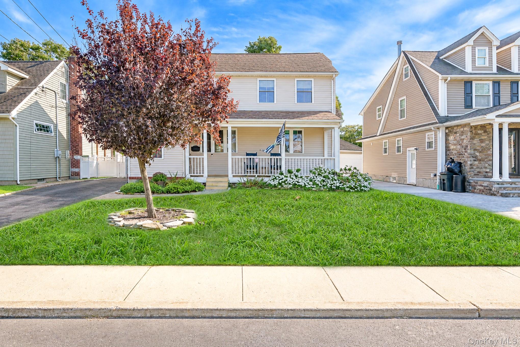 209 Claxton Avenue — photo 20