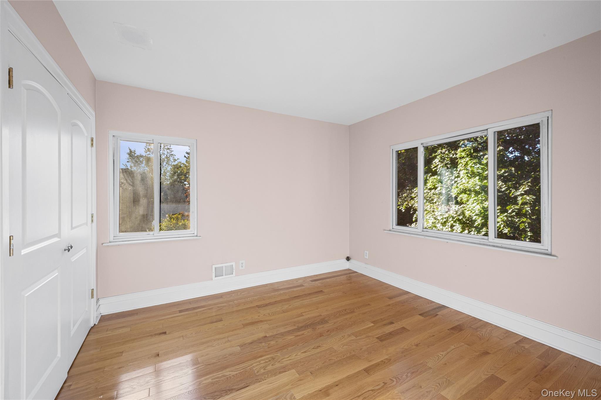 21 Oxford Boulevard — photo 18