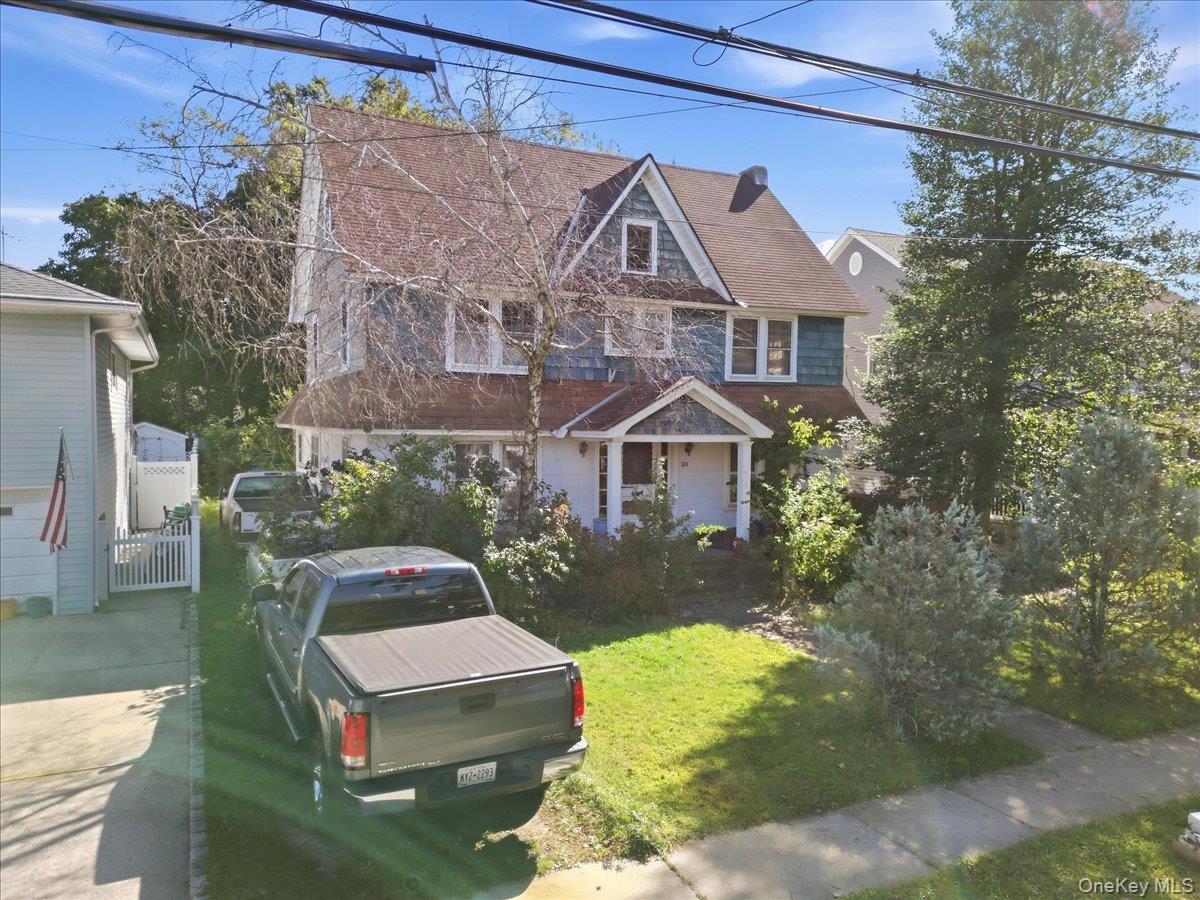 21 Sherman Avenue — photo 3