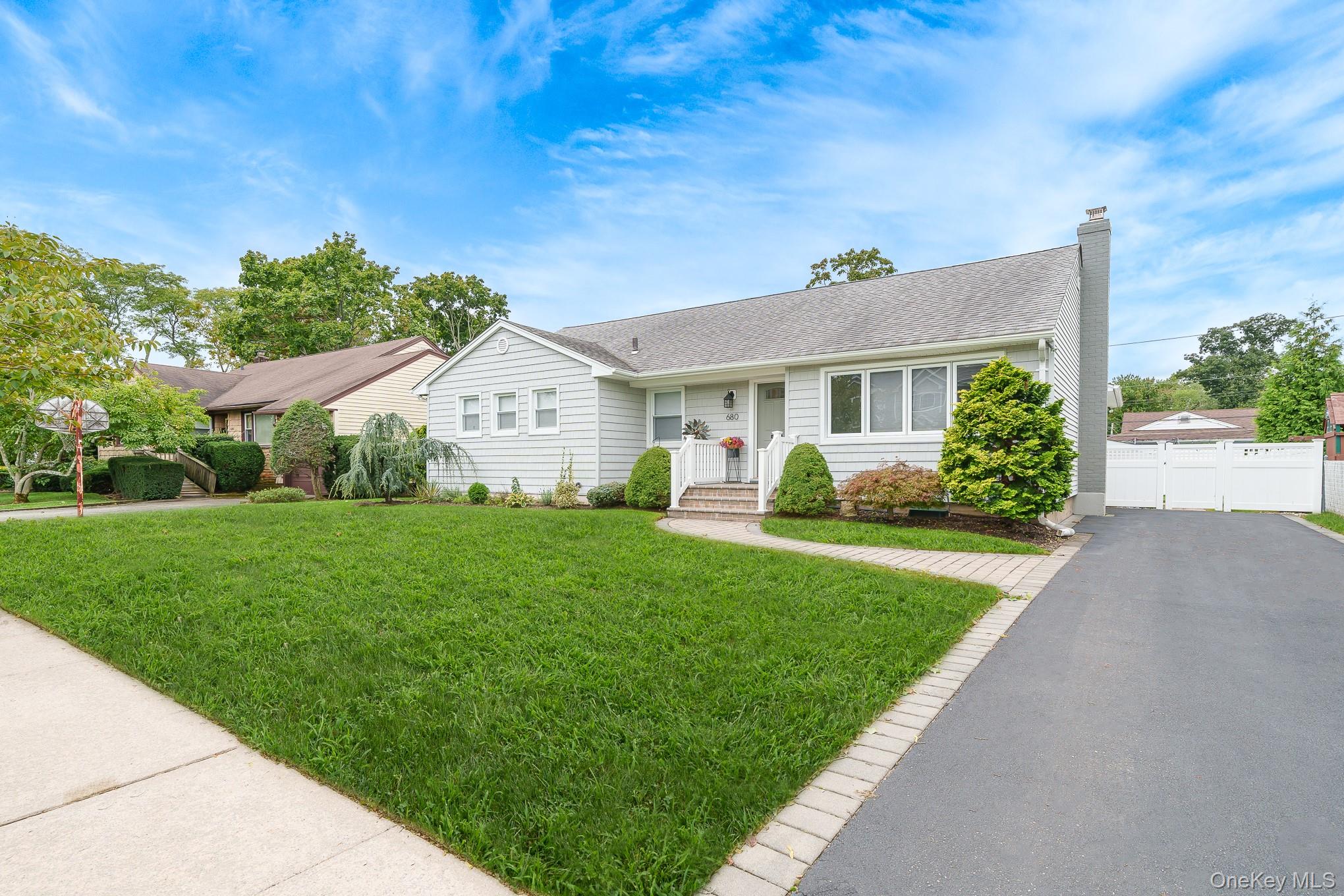 680 Harrison Avenue, East Meadow