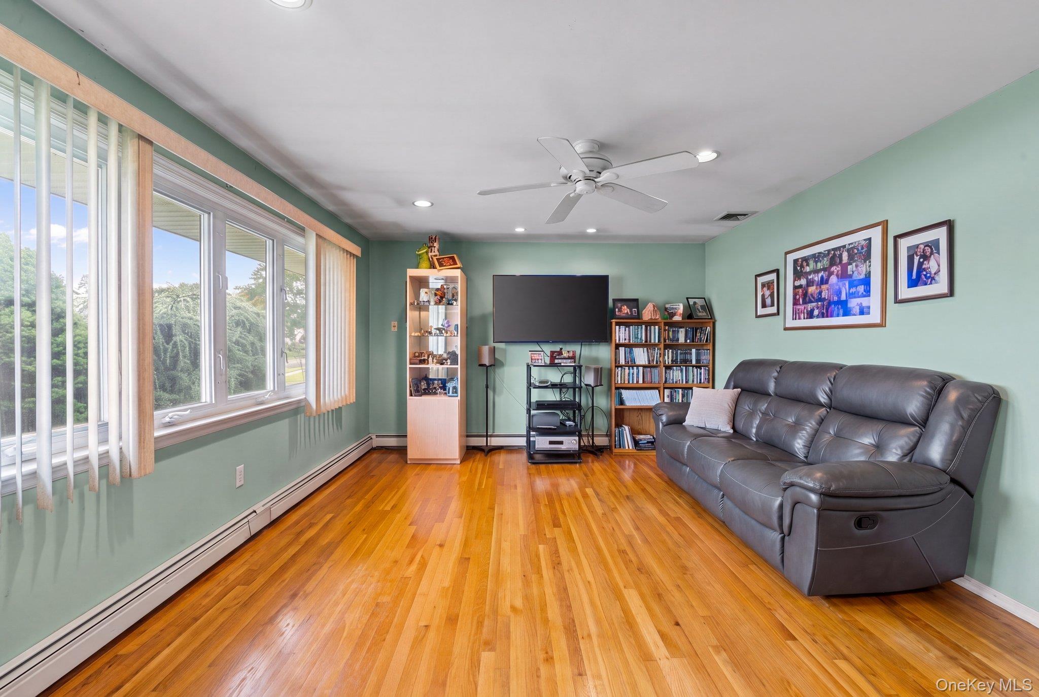 3866 Drake Street — photo 13