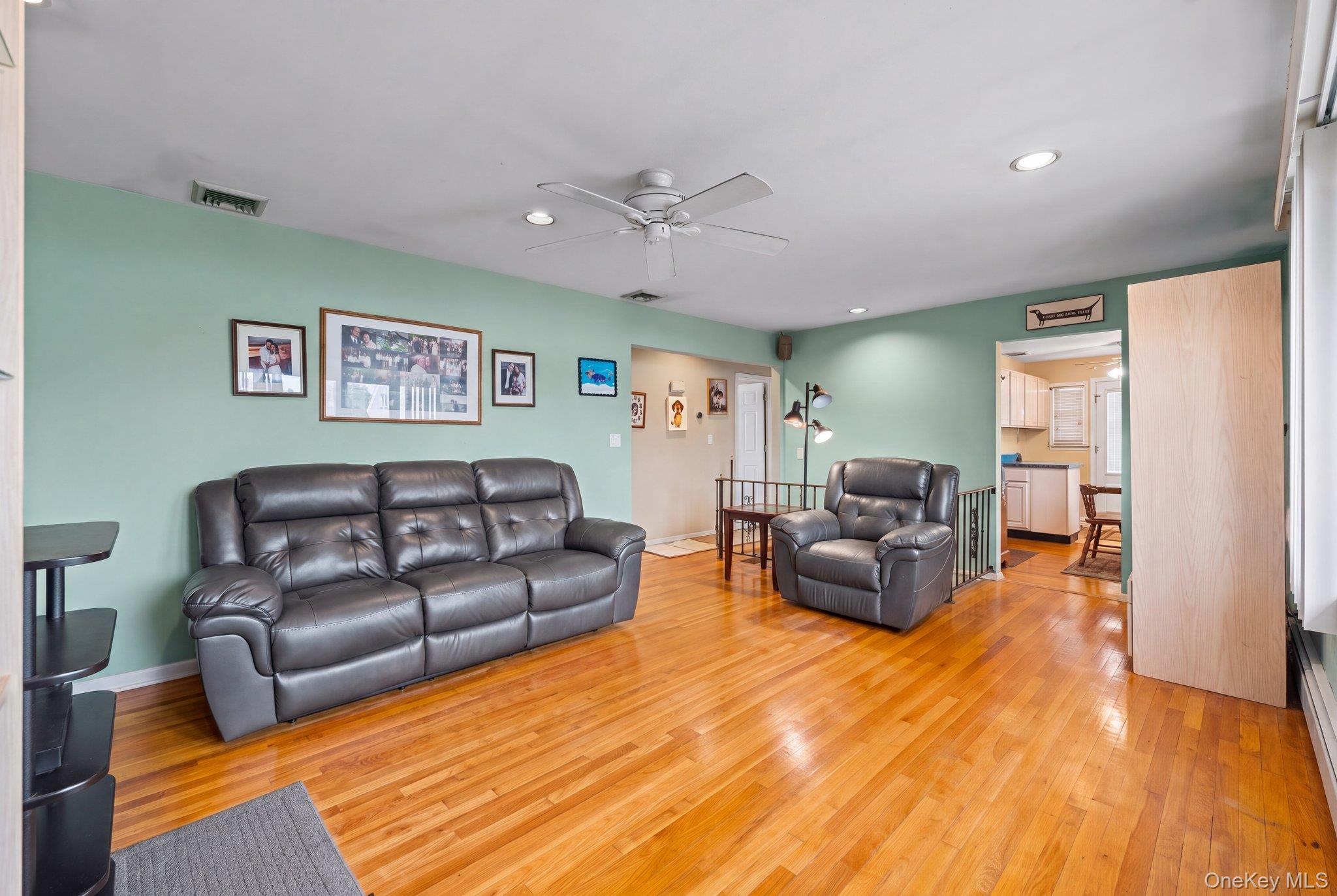 3866 Drake Street — photo 14