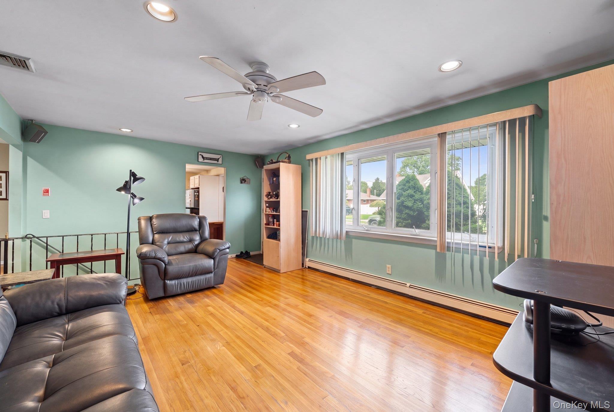 3866 Drake Street — photo 17