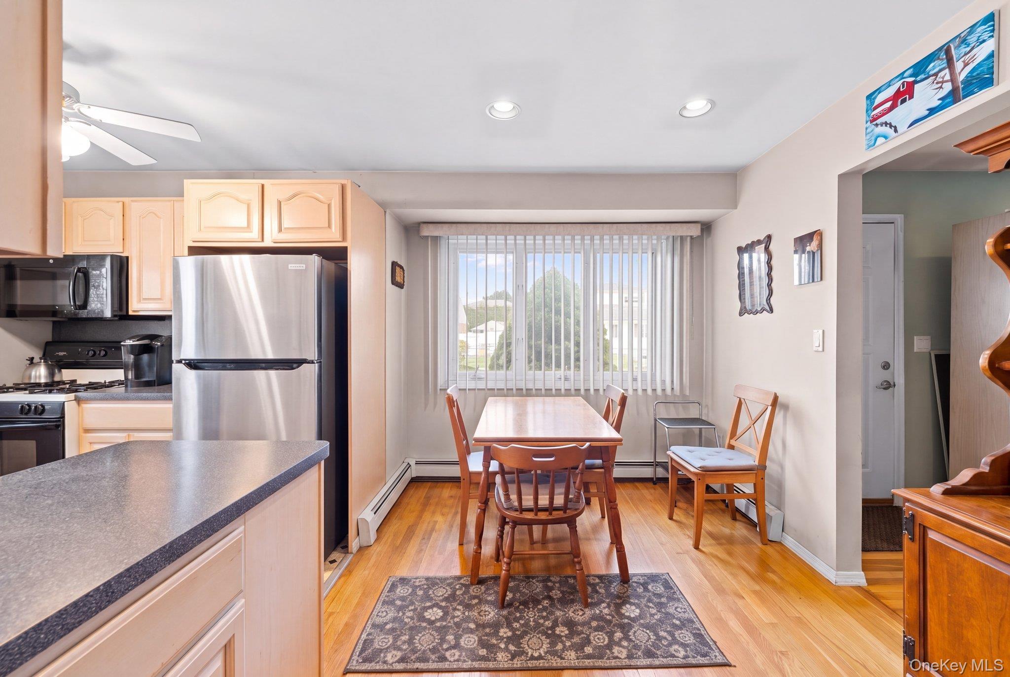 3866 Drake Street — photo 21