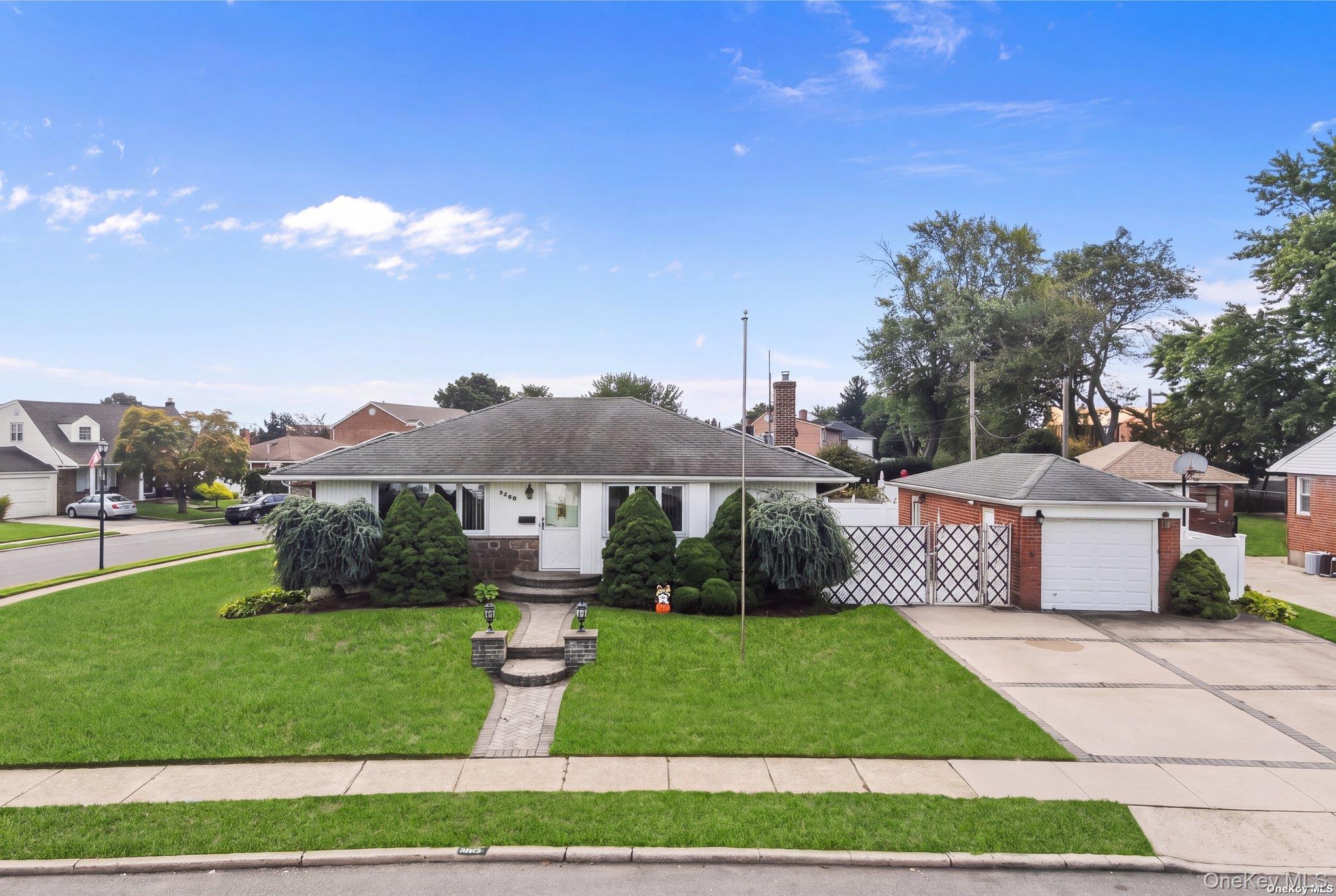 3866 Drake Street — photo 27