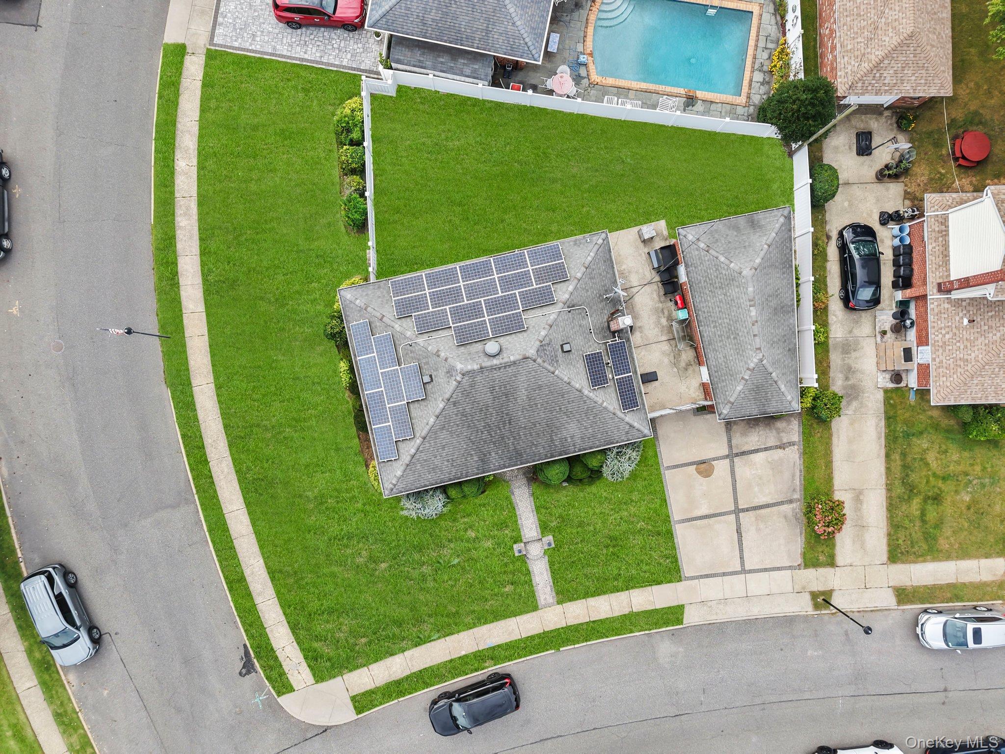 3866 Drake Street — photo 38