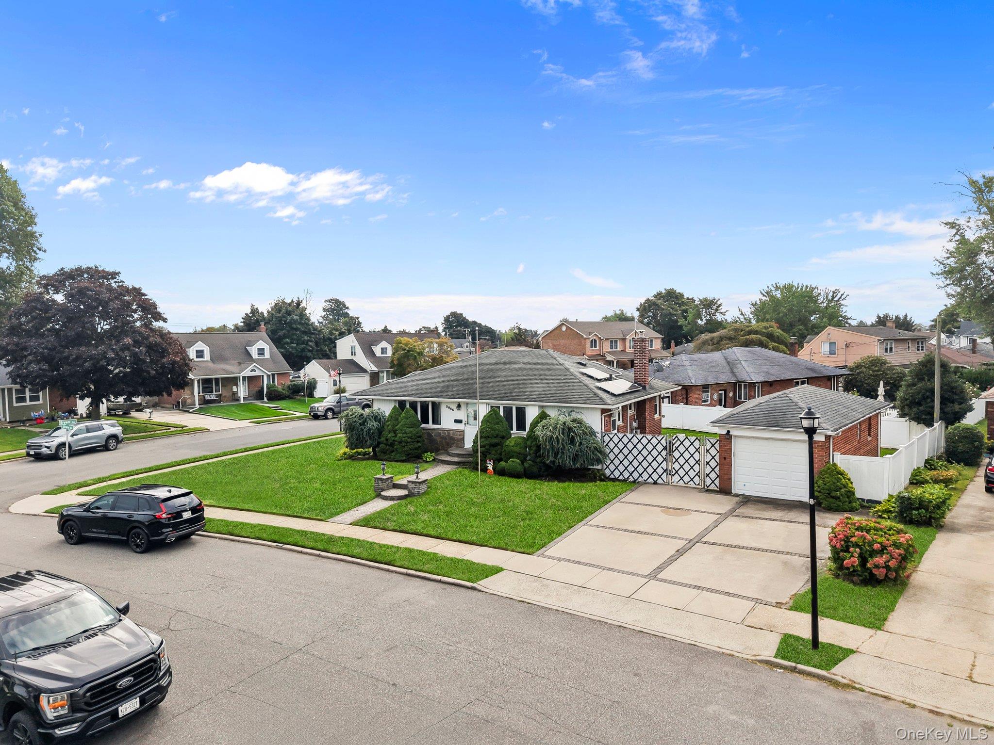 3866 Drake Street — photo 46