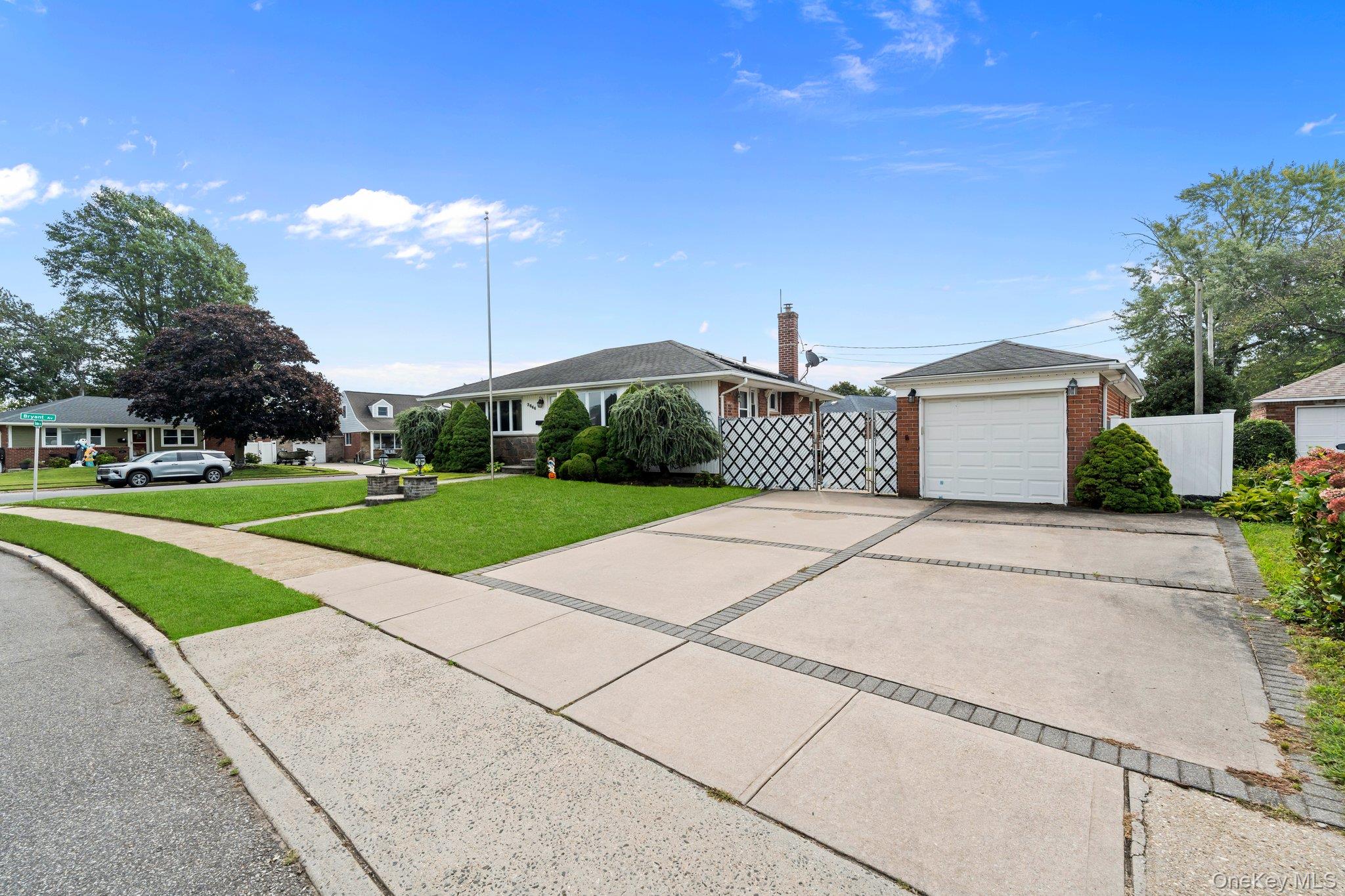 3866 Drake Street — photo 7