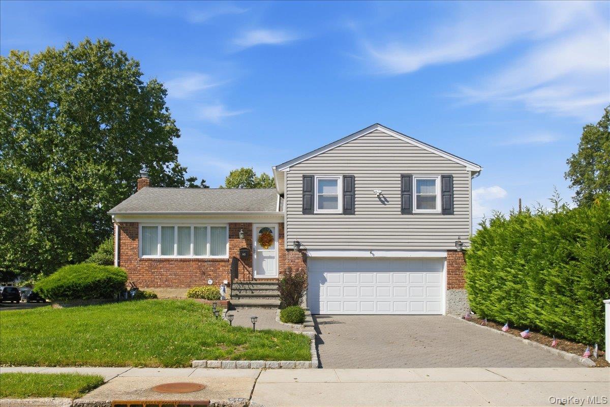 840 Carolyn Court, Seaford