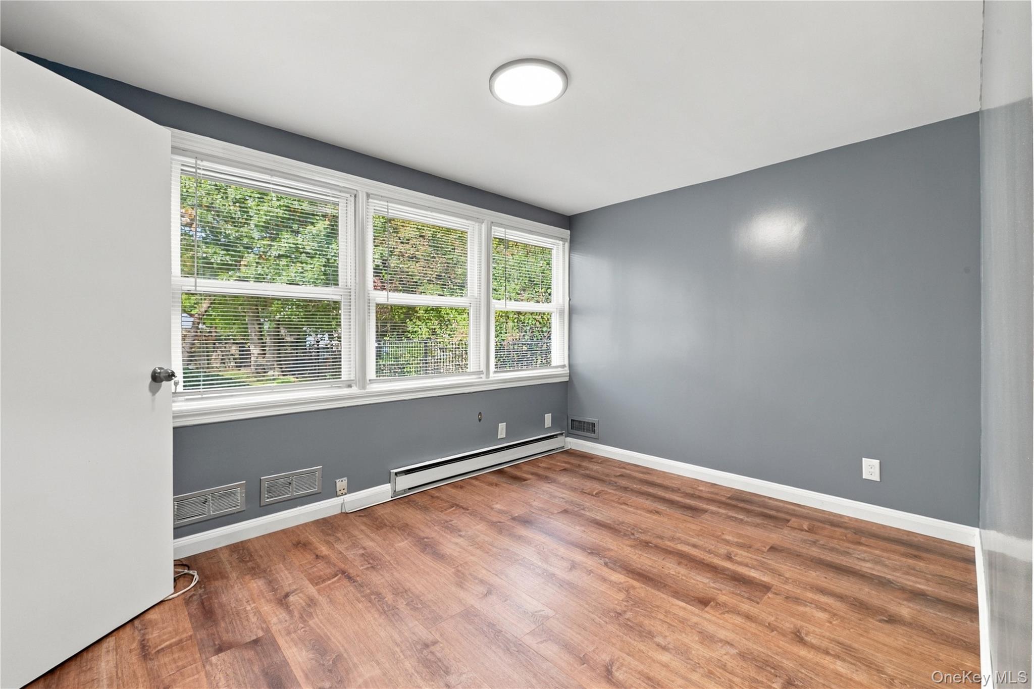 201 Hempstead Avenue — photo 14
