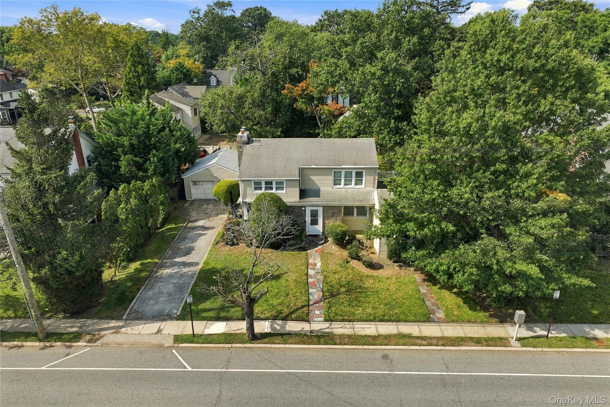 201 Hempstead Avenue — photo 23