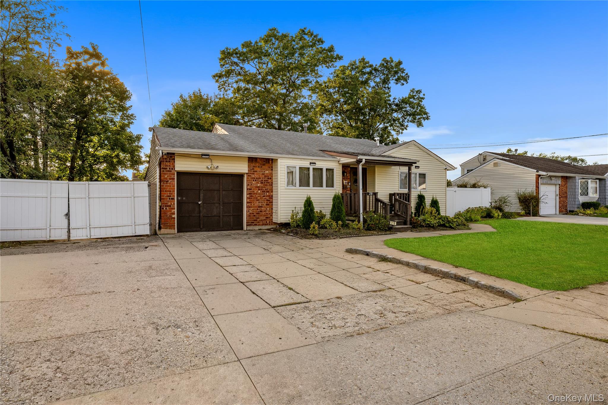 318 16th Street