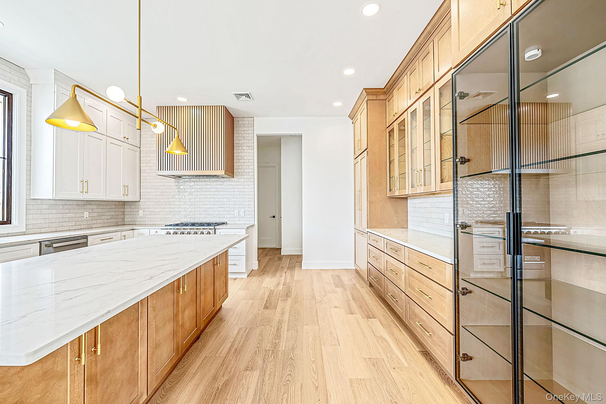 24 Midway Street — photo 11