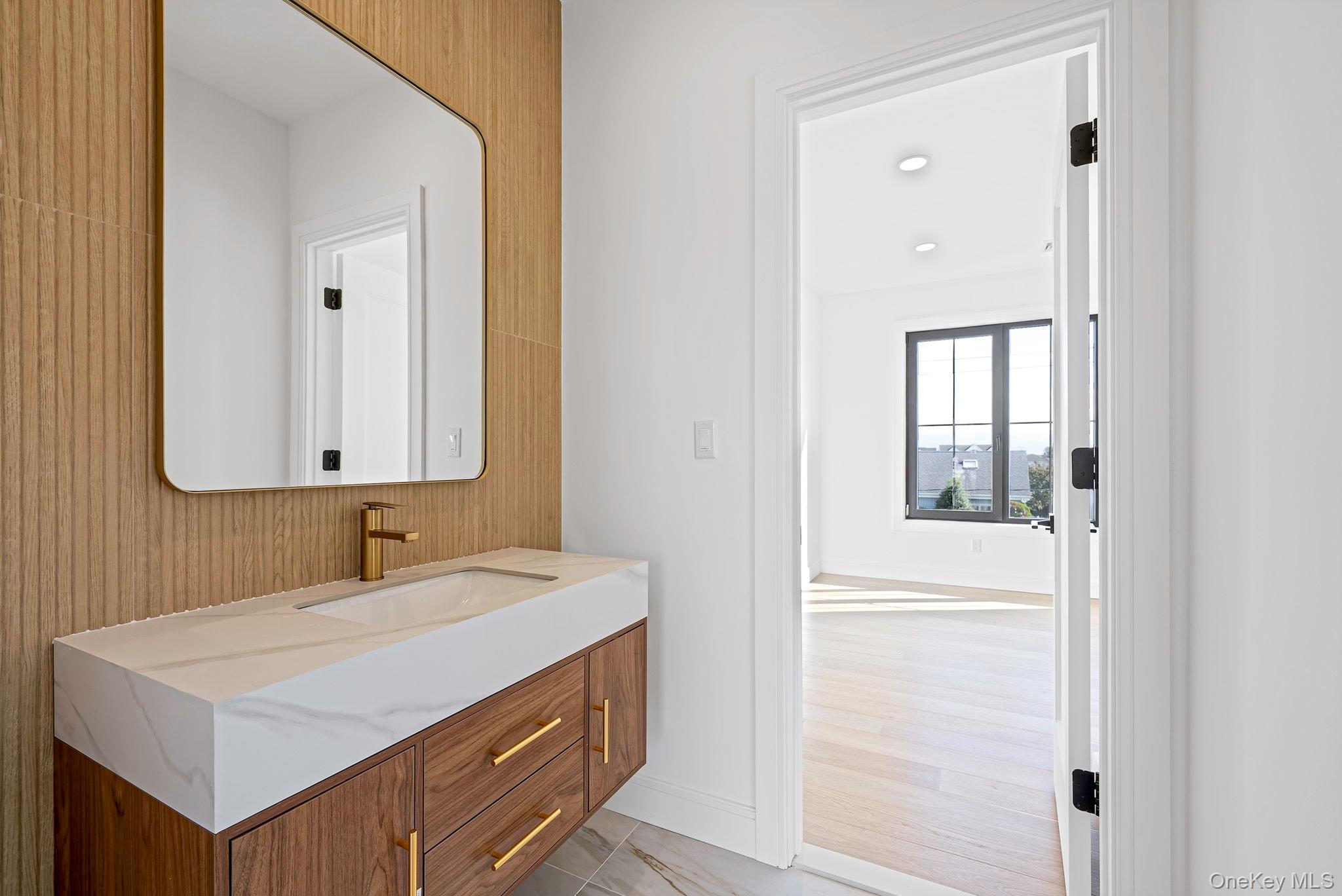 24 Midway Street — photo 16