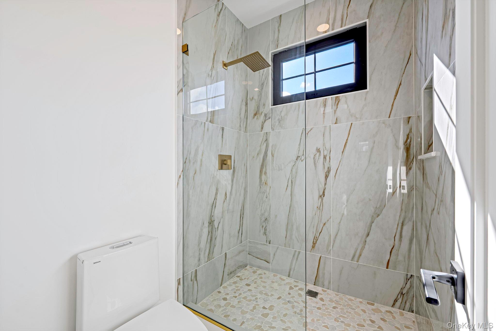 24 Midway Street — photo 17
