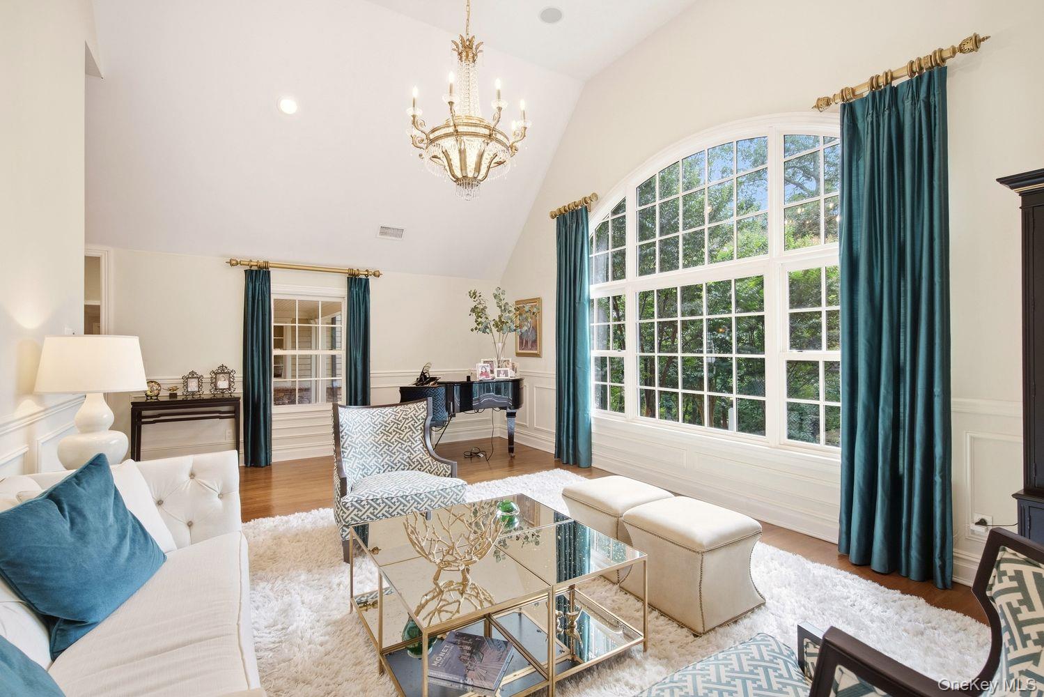 8 Fiddlers Green Drive — photo 11