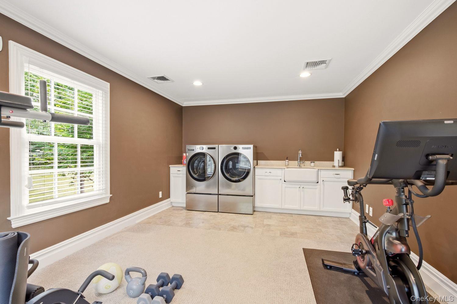 8 Fiddlers Green Drive — photo 14
