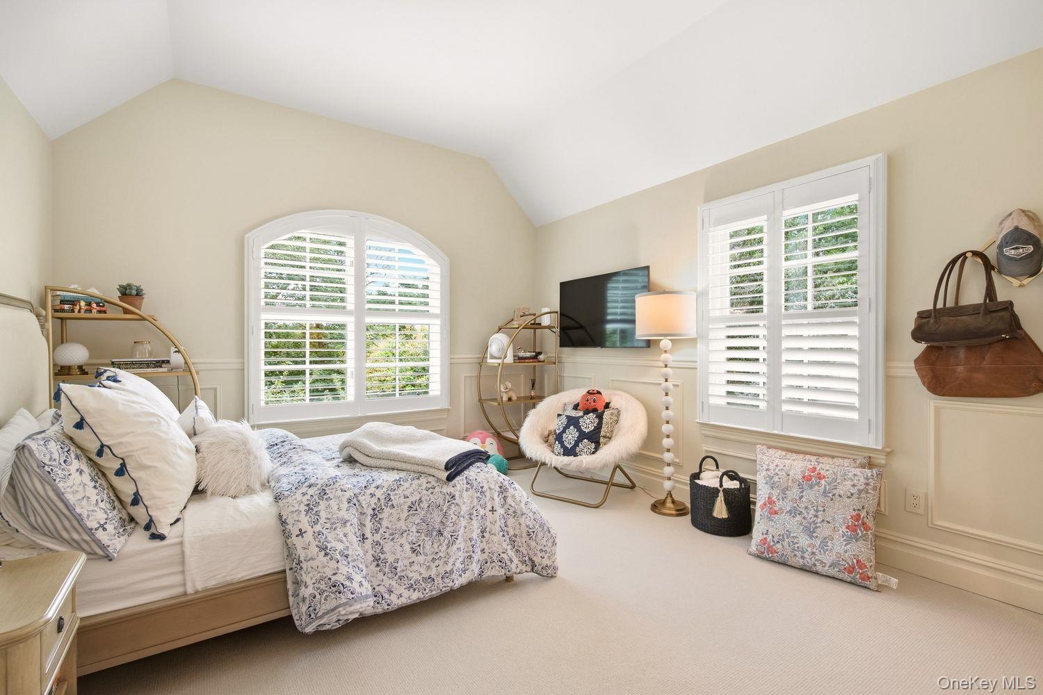8 Fiddlers Green Drive — photo 20