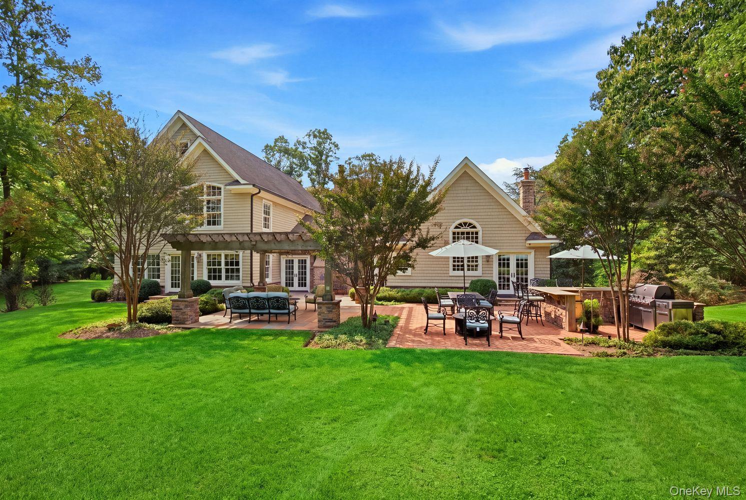 8 Fiddlers Green Drive — photo 25