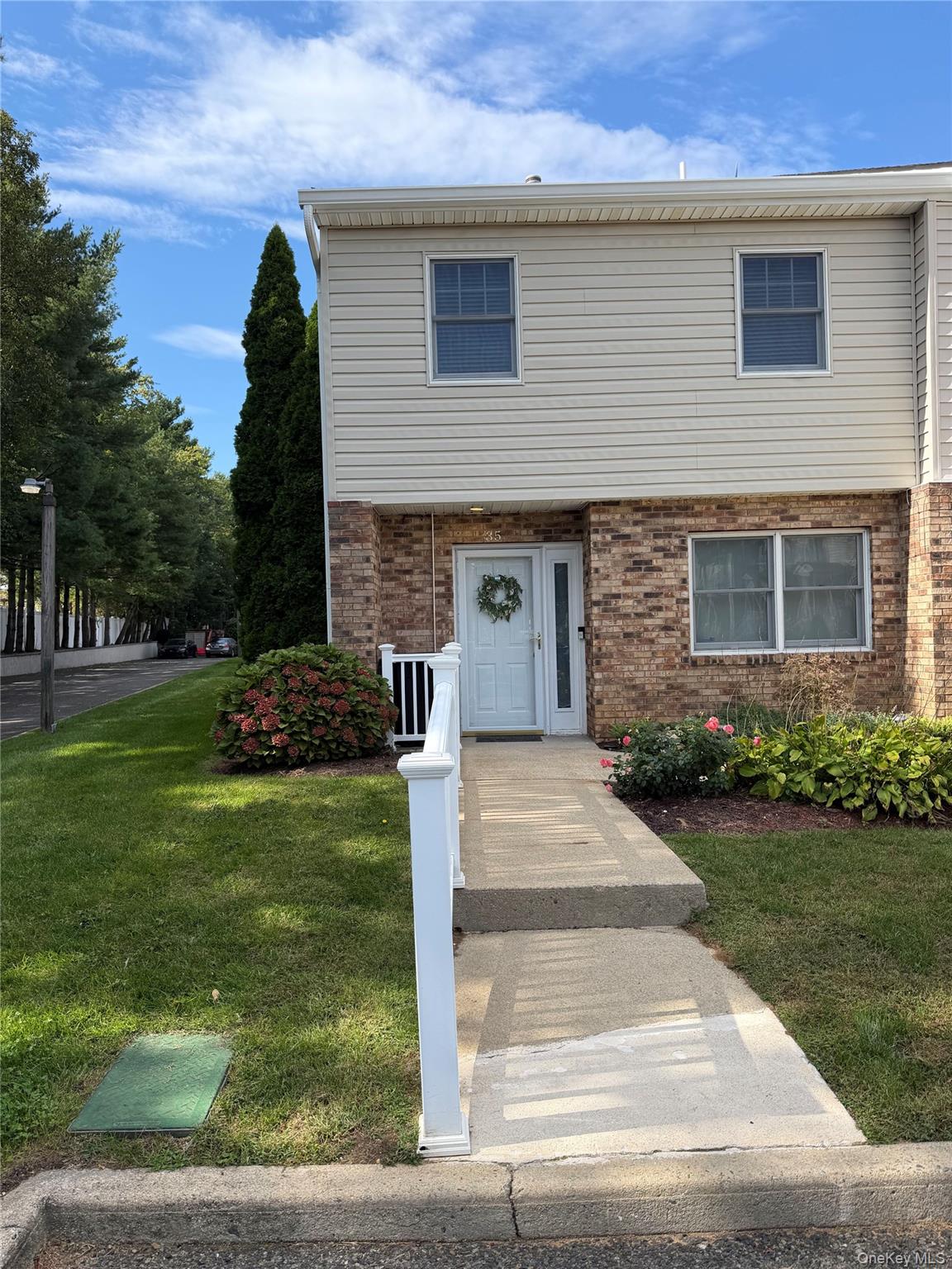 1601 Johnson Avenue #35, Elmont