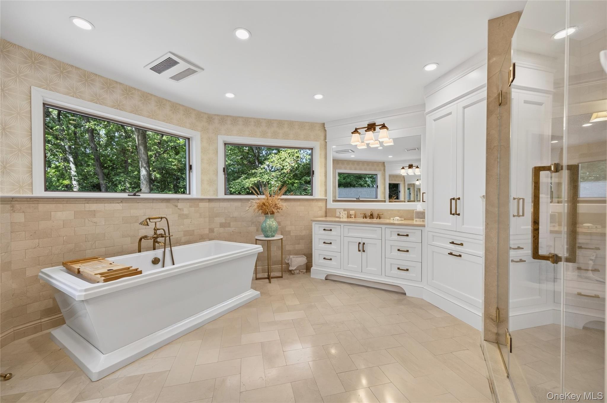 136 Cove Neck Road — photo 14