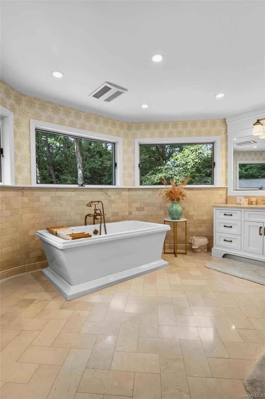 136 Cove Neck Road — photo 15