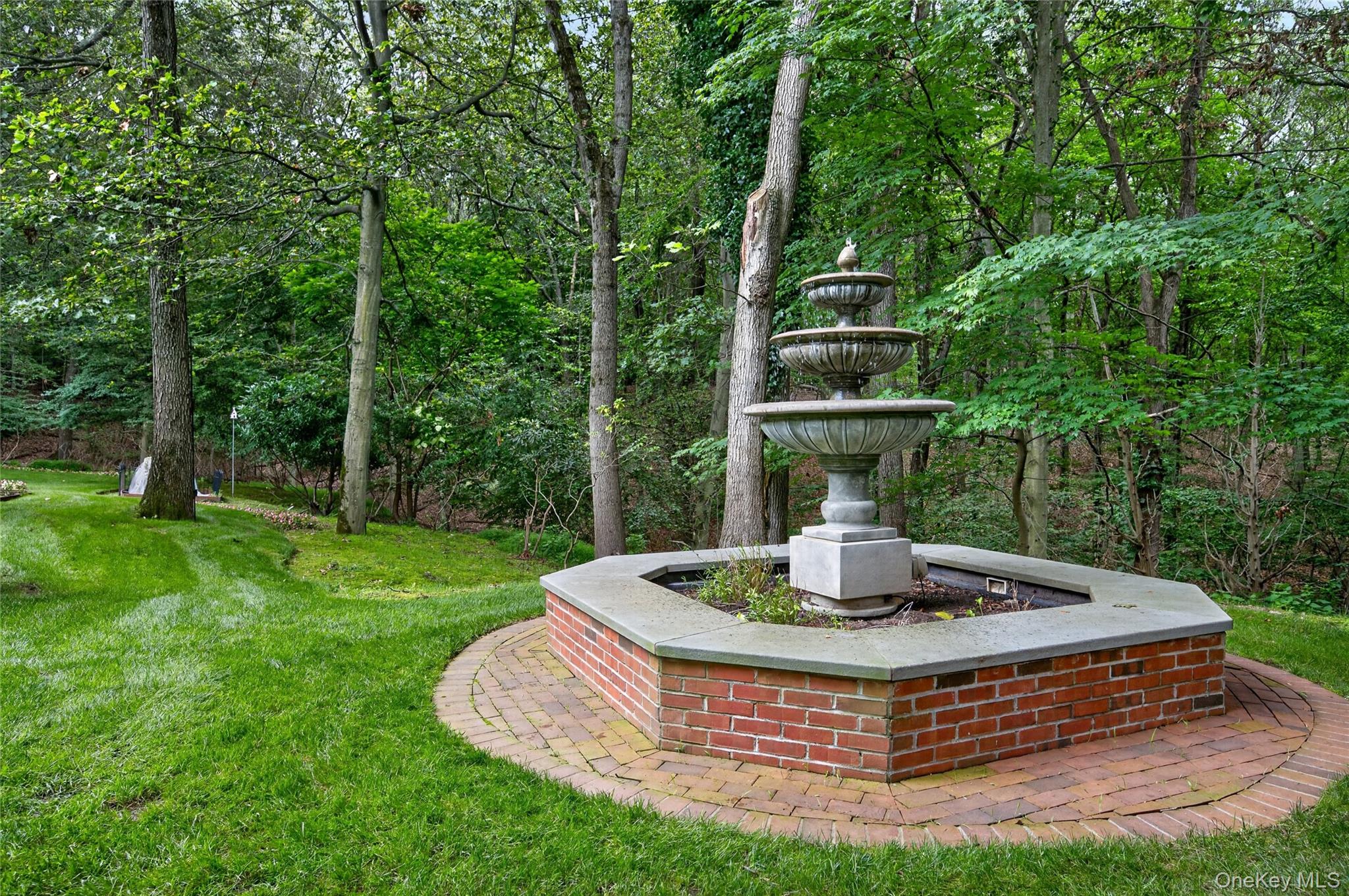 136 Cove Neck Road — photo 28
