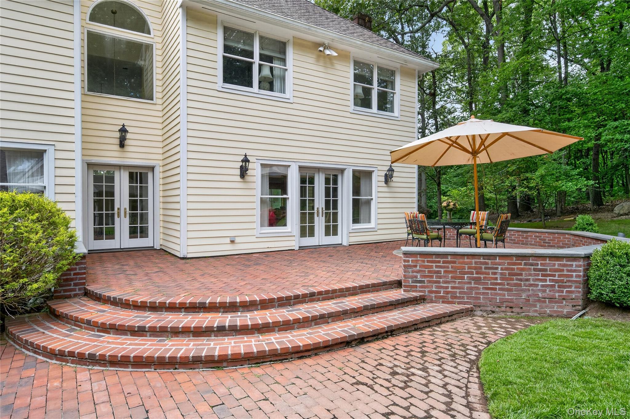 136 Cove Neck Road — photo 31