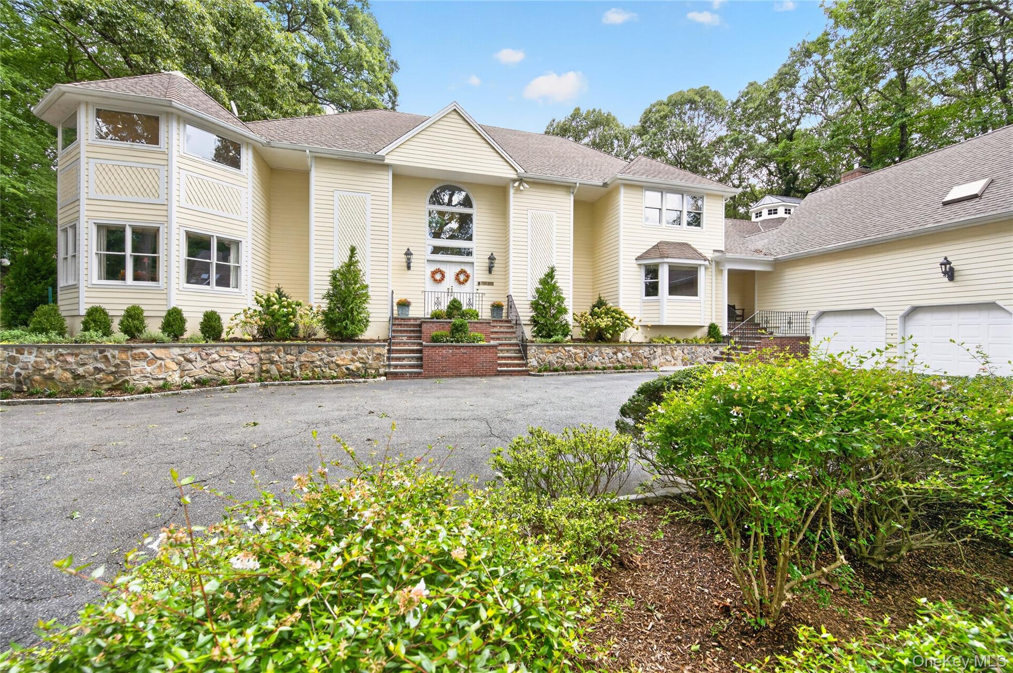 136 Cove Neck Road, Cove Neck