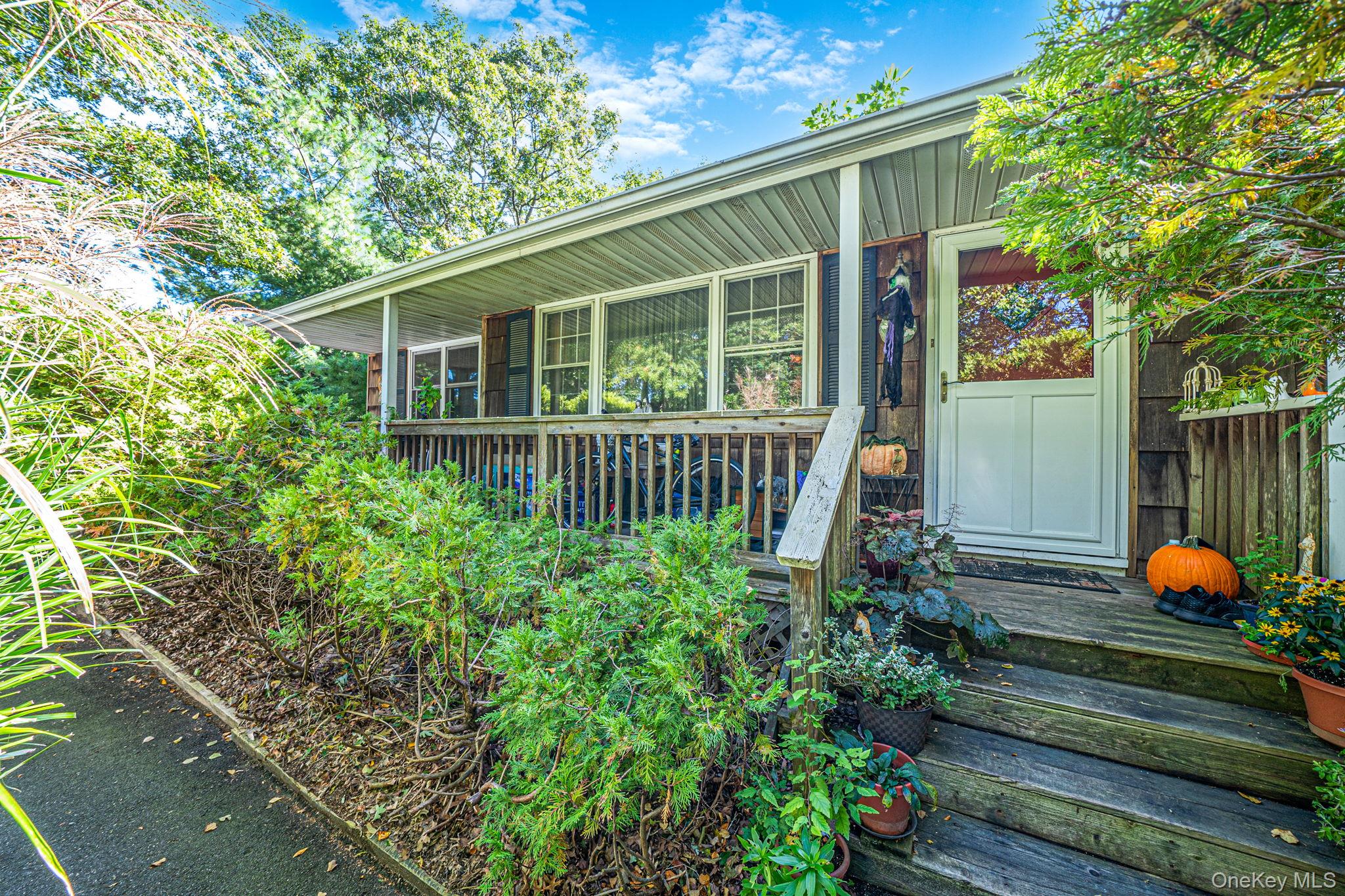 306 Jamaica Avenue, Medford