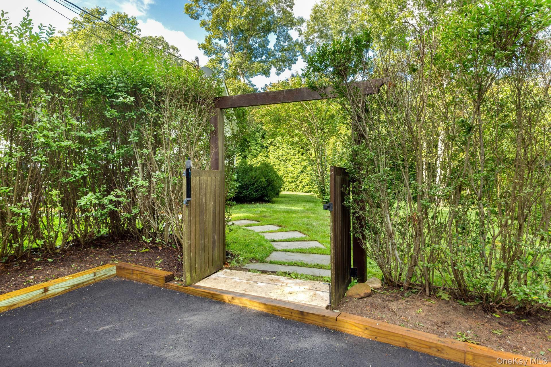 66 Crystal Drive — photo 21