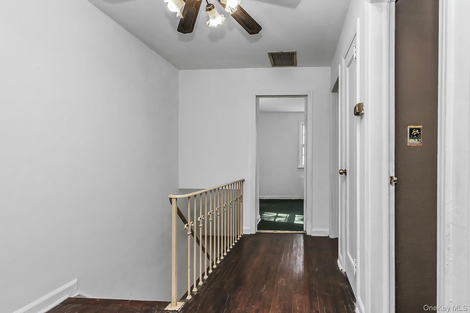 915 Glenwood Road — photo 16