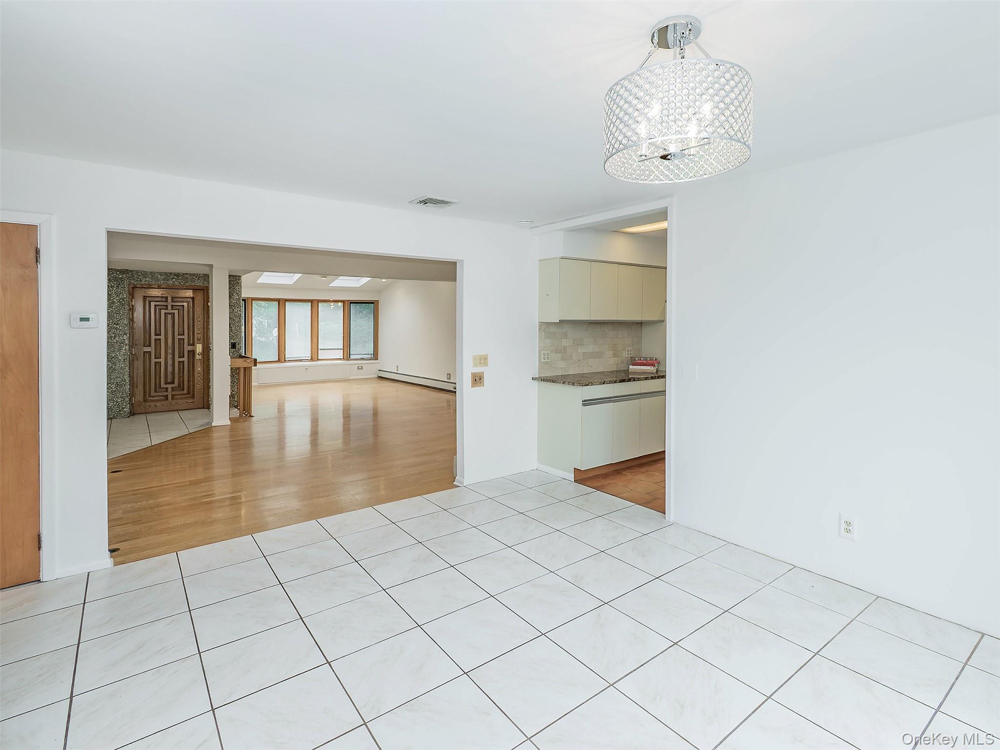 24 Downing Avenue — photo 12