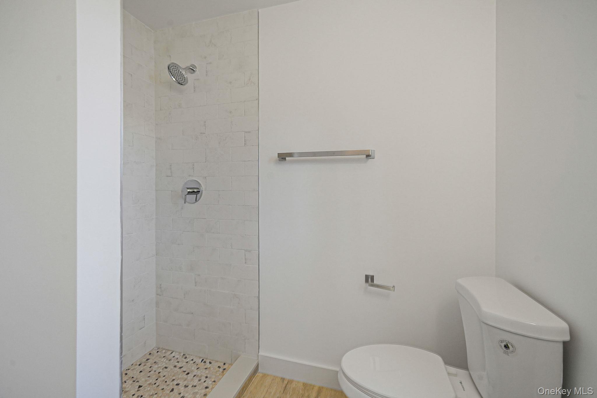2939 Wading River Road — photo 15