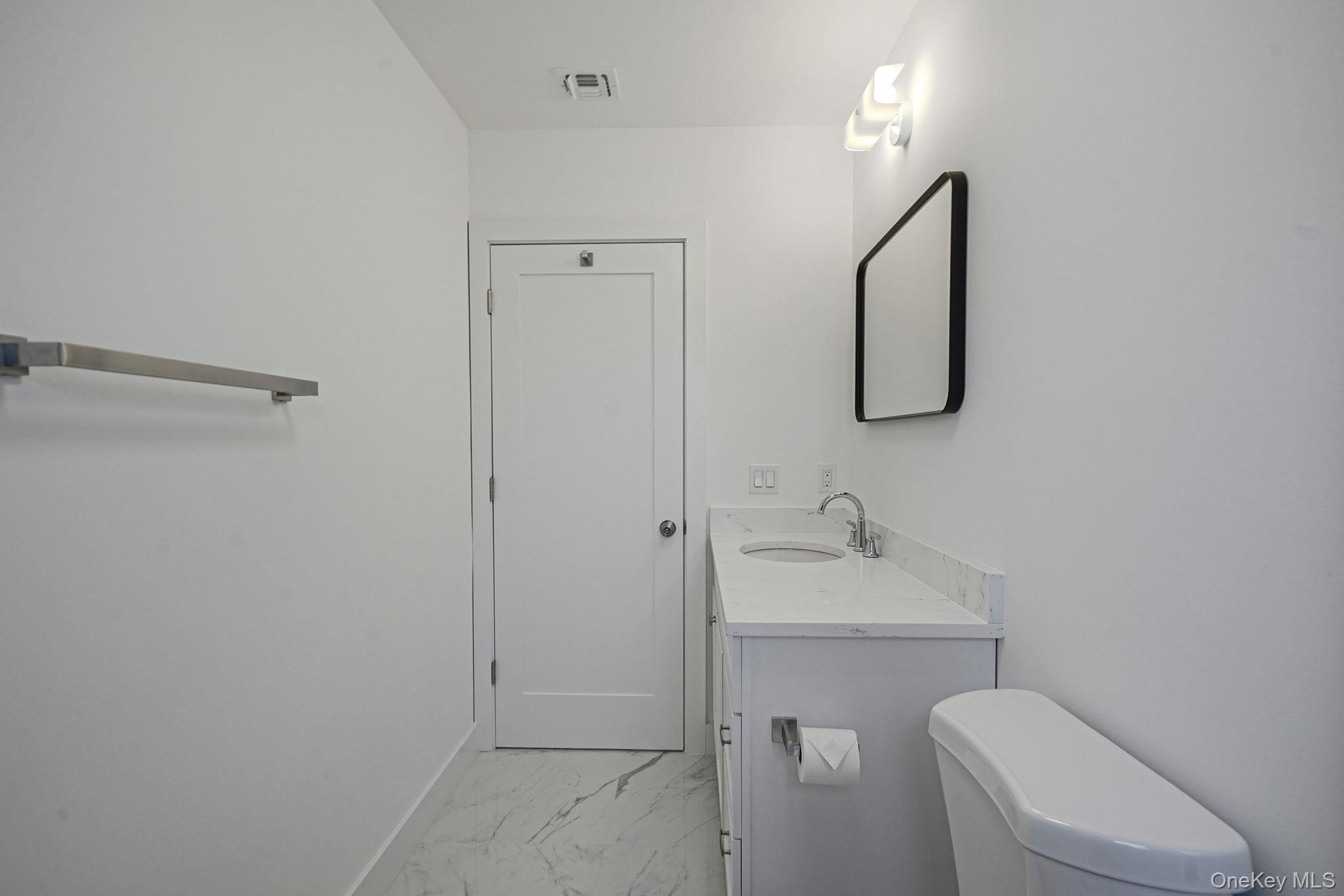 2939 Wading River Road — photo 19
