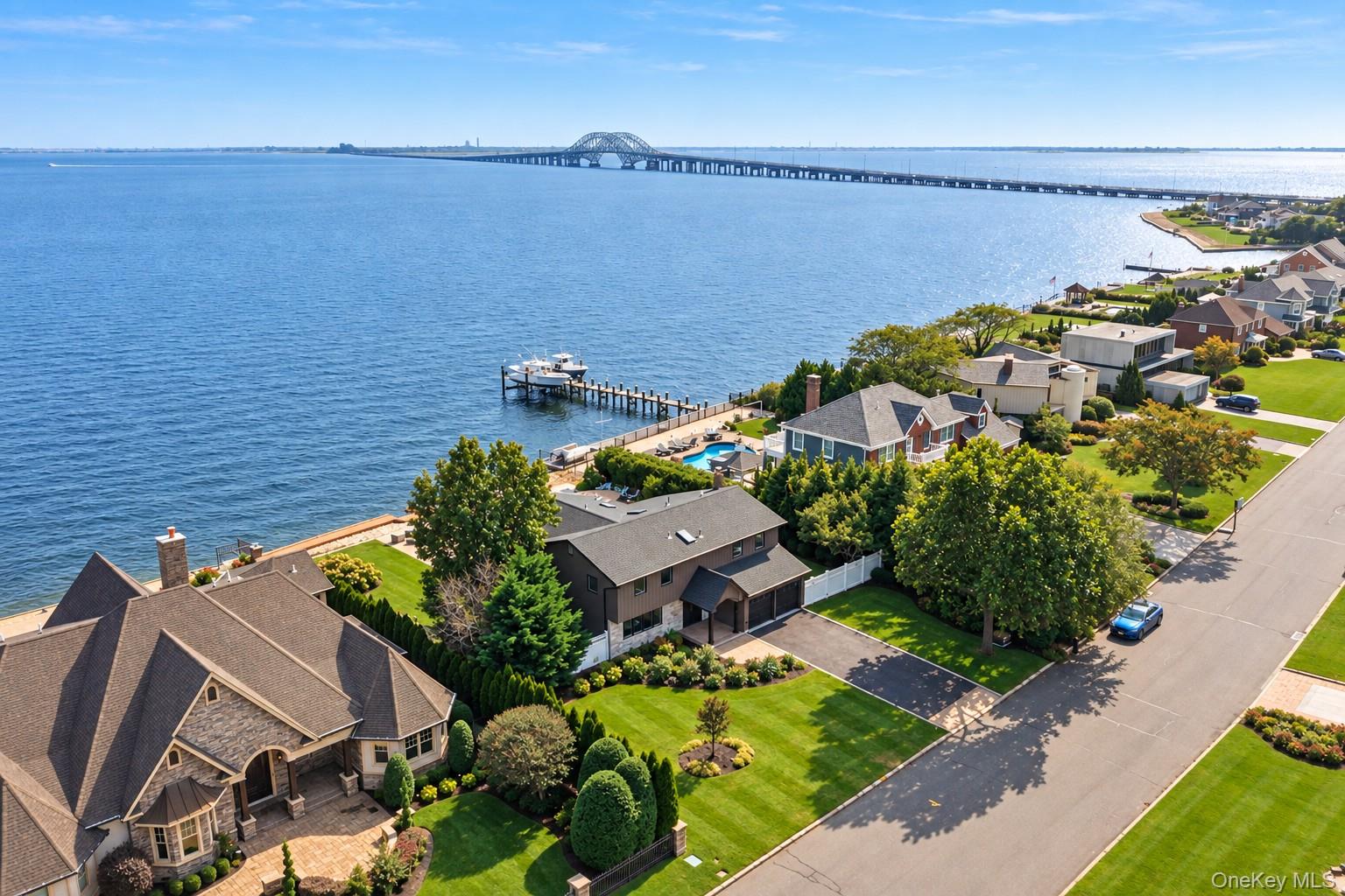 8 Shoal Drive — photo 2