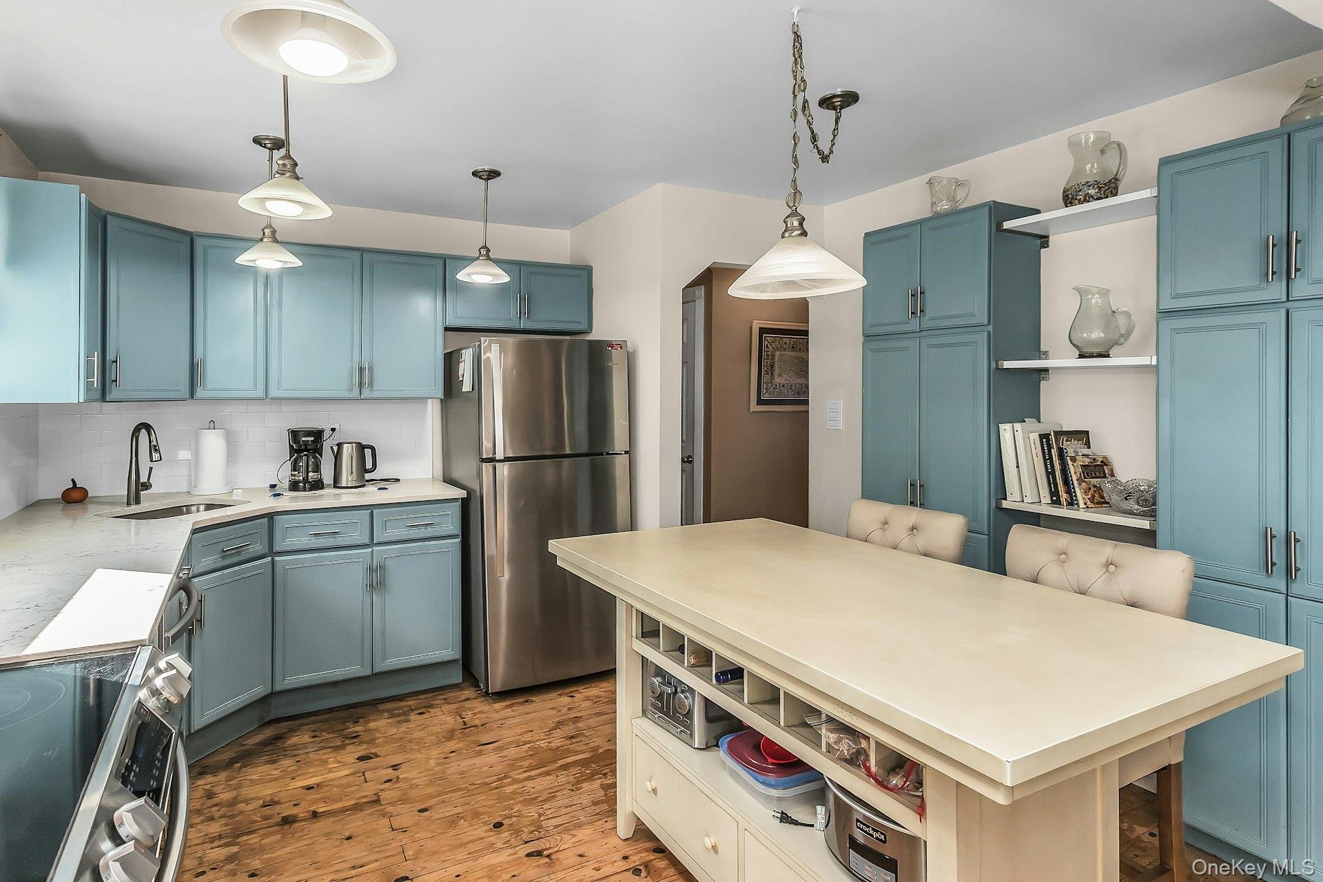 301 Rintin Street — photo 12