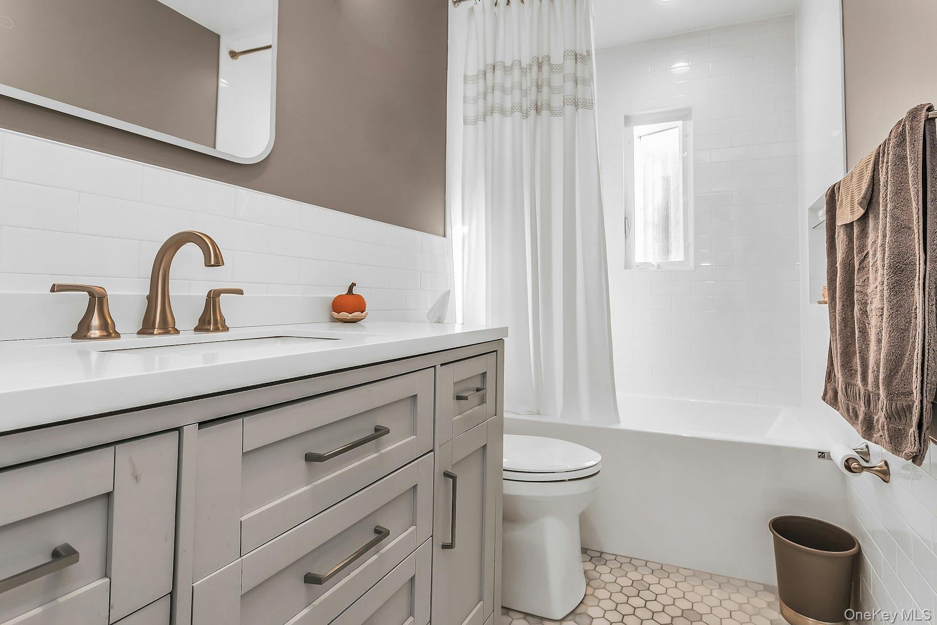 301 Rintin Street — photo 18