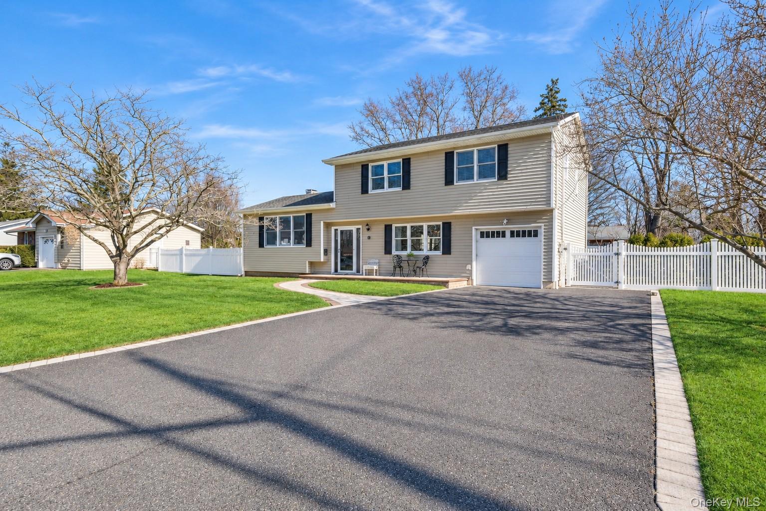153 Montrose Drive — photo 2