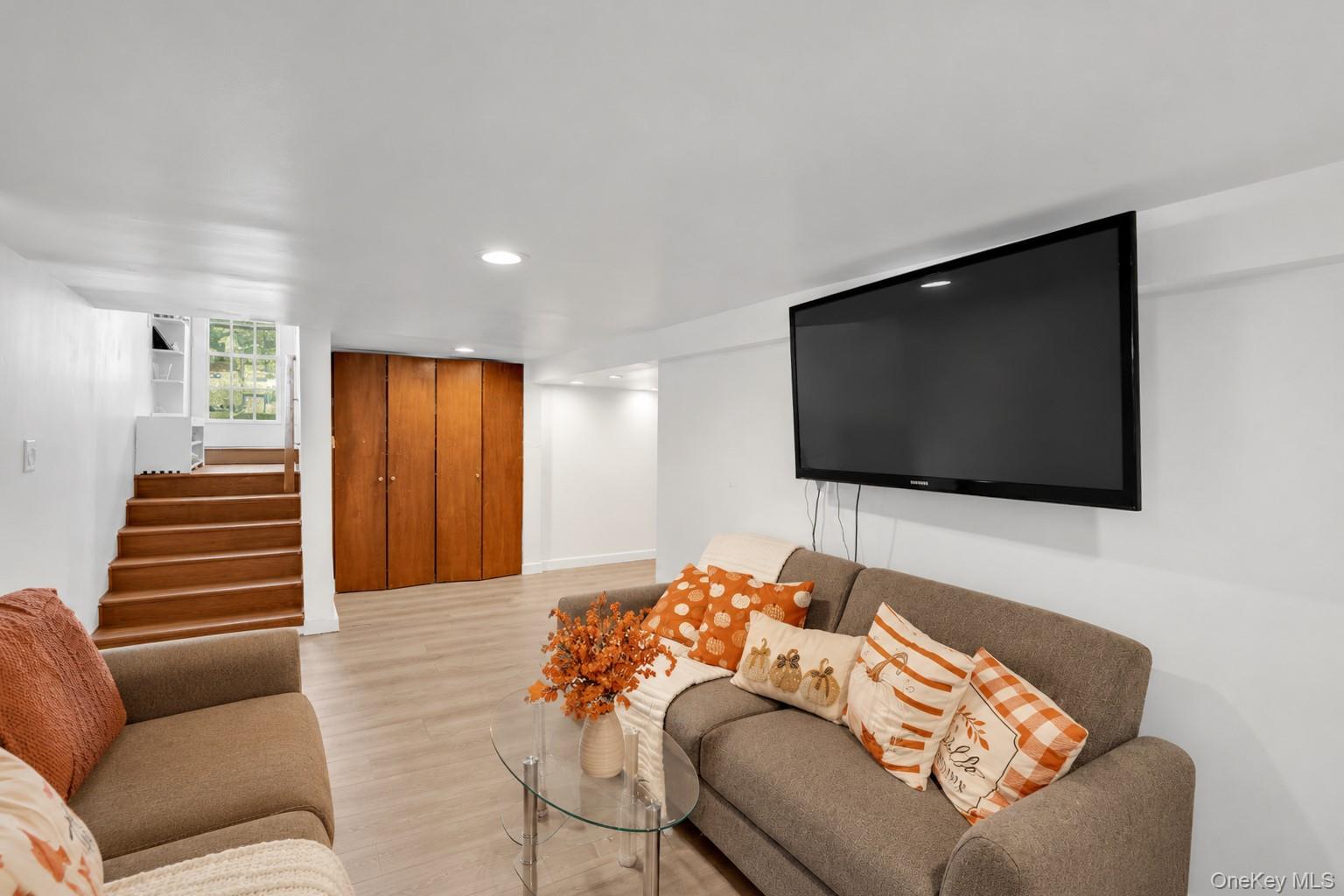 45 Matthews Avenue — photo 15