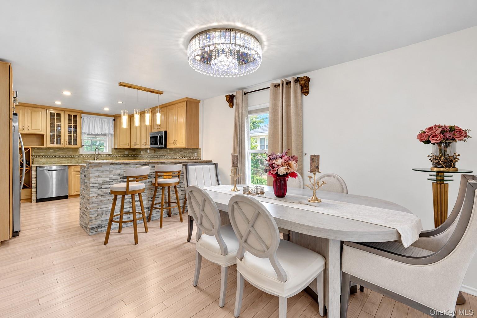 45 Matthews Avenue — photo 6
