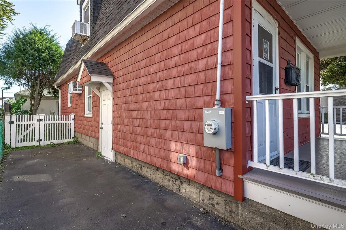 55 Columbia Street — photo 16