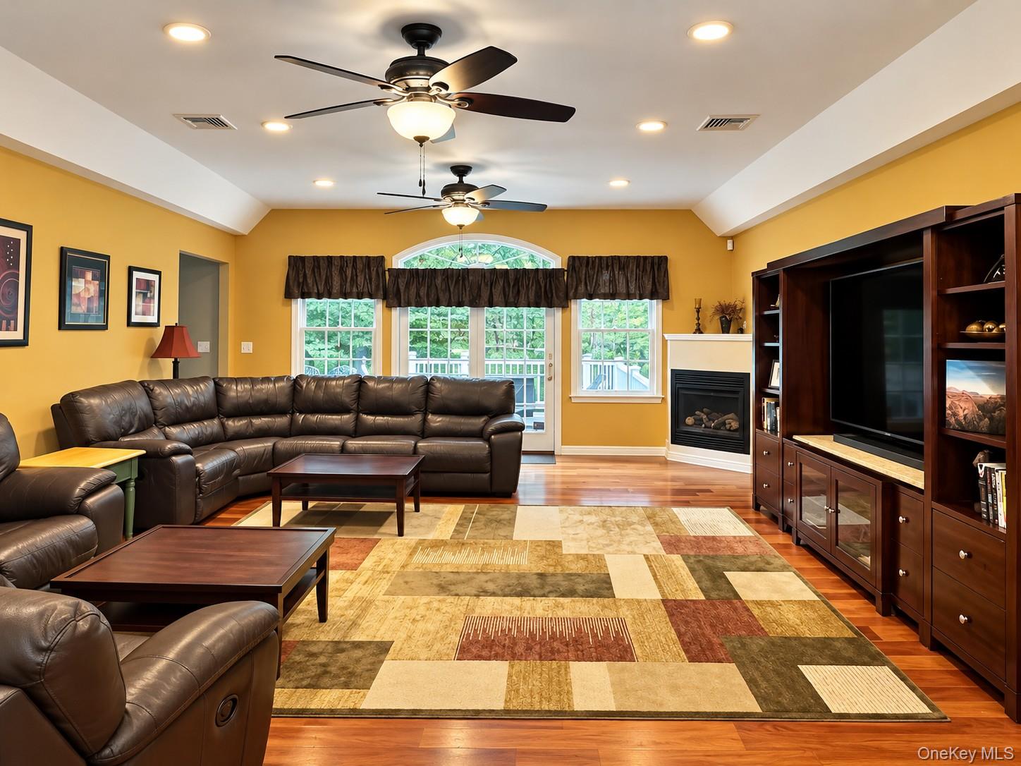 11 Valentine Road — photo 3