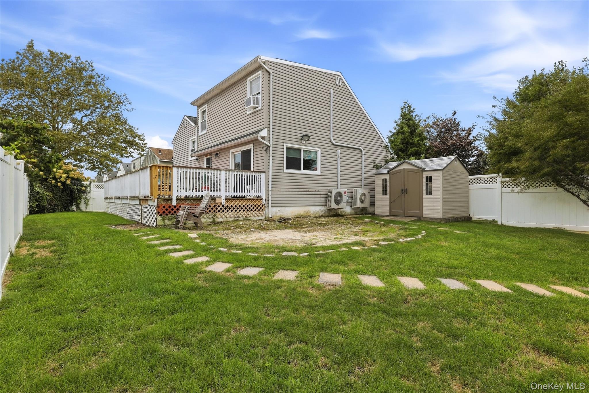 208 Island Parkway — photo 25