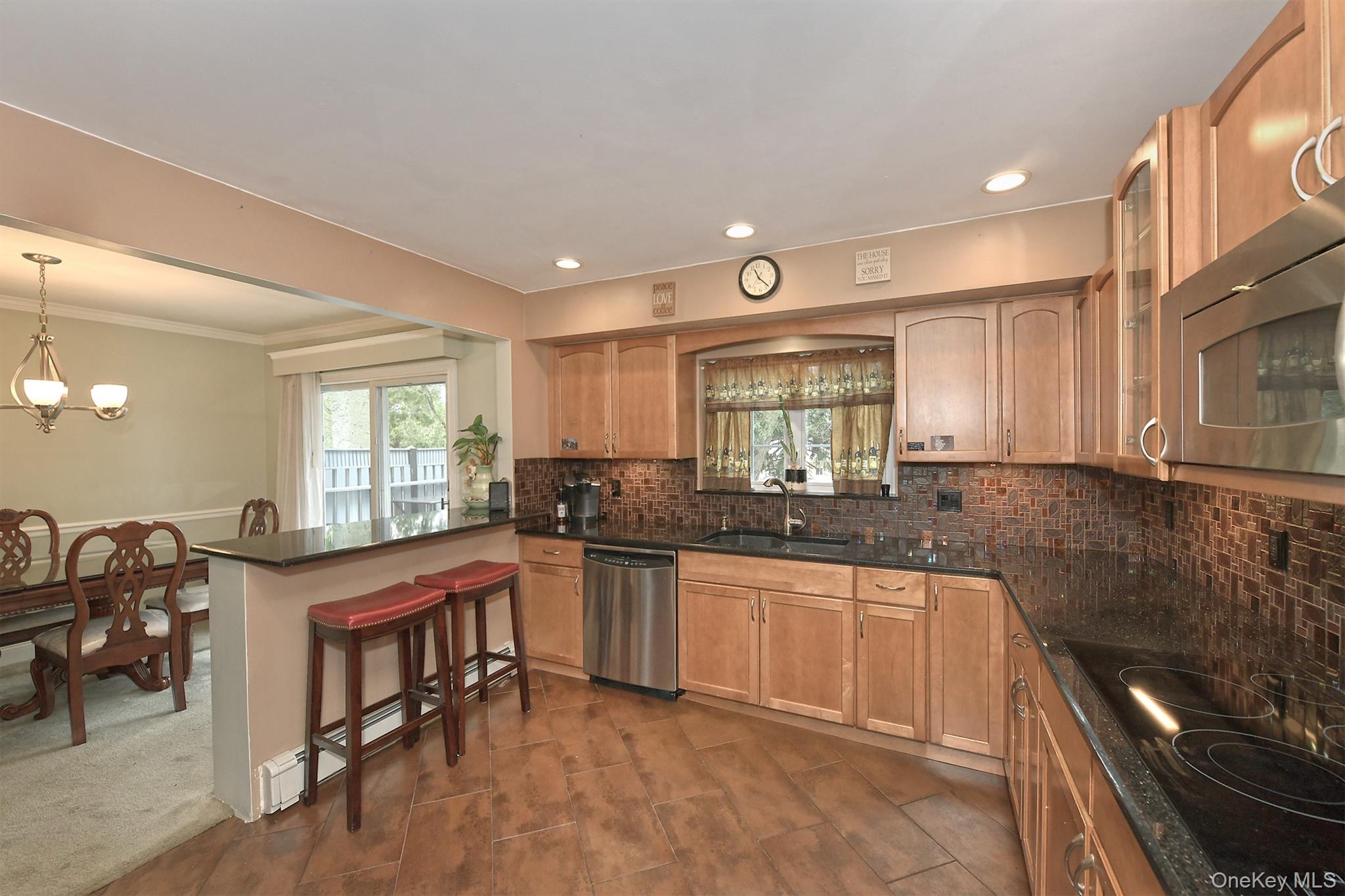 245 Fulton Avenue — photo 8