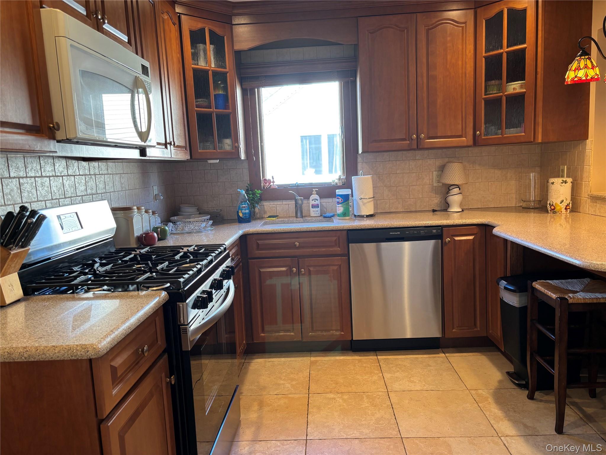 8 Walnut Place — photo 18